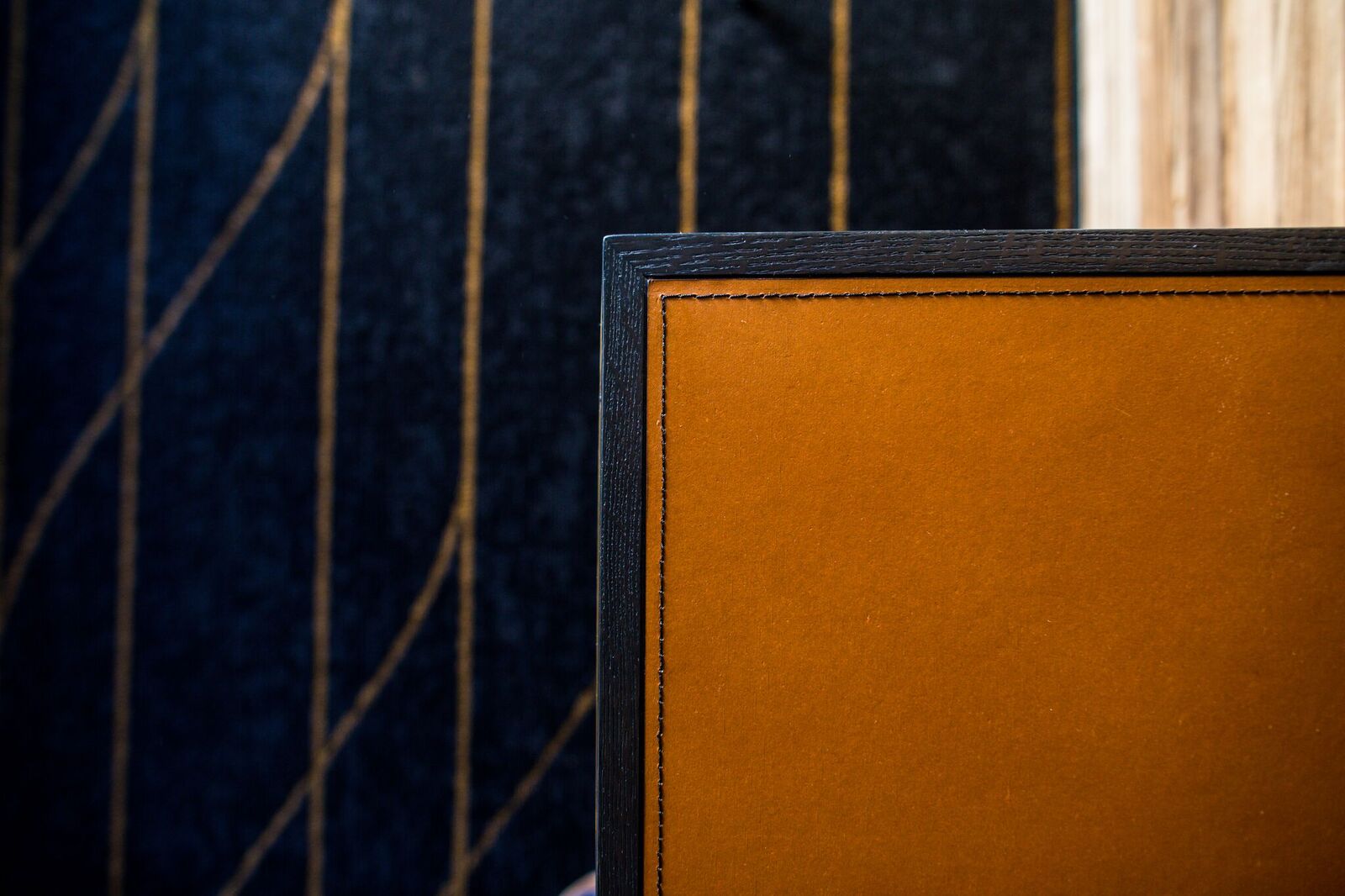 wood-leather-cork-eco-domo